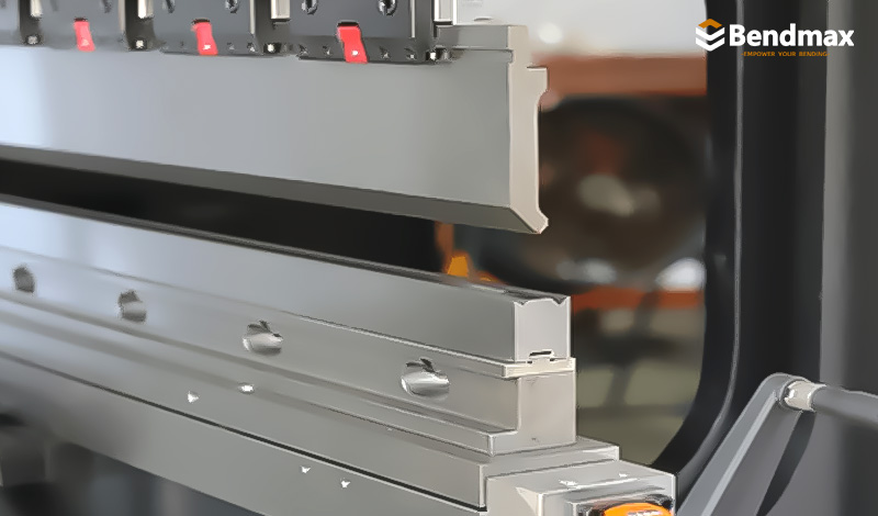 Exploration des solutions d'outillage pour presses plieuses