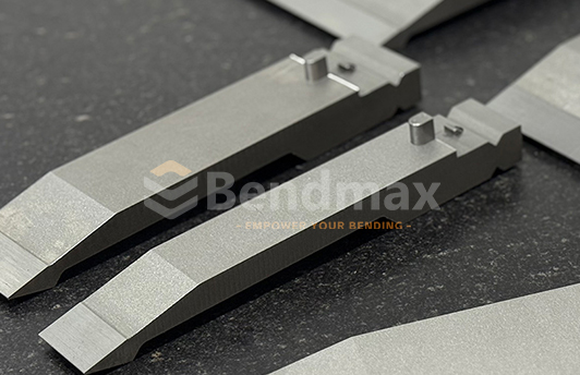 Side Profile of Wila Style Narrow Acute Angle Punch for Sharp Bending (28 Degree)