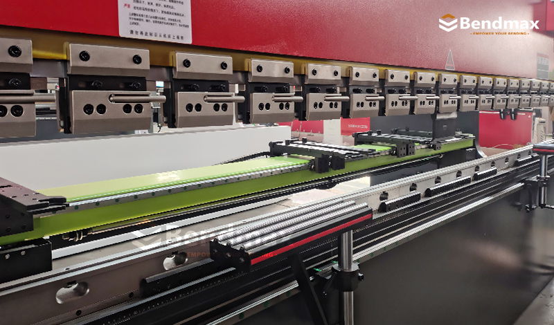 Adaptation de l'outillage aux capacités de la machine